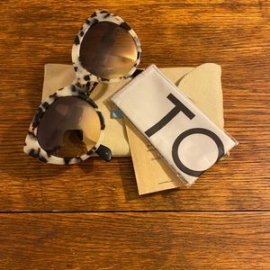 Toms Round Tortoiseshell Sunglasses with Brown Gradient Lenses